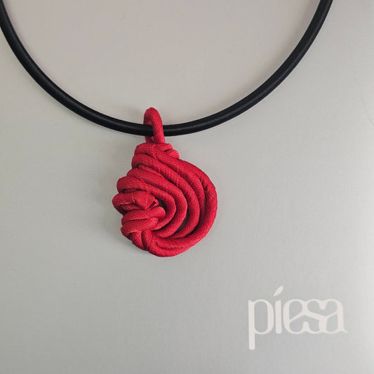 Piesa necklace