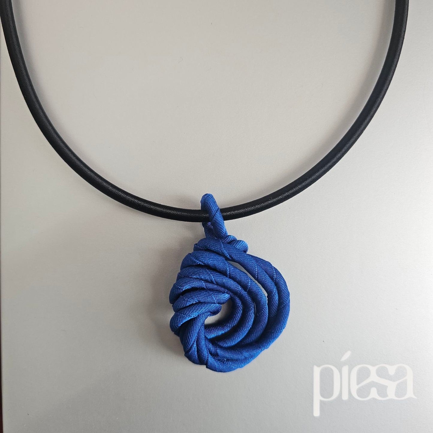 Piesa necklace